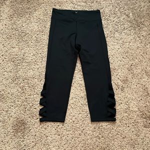 🌟5/$25 Sale🌟Express Exp Core Performance Black Fitness Capris Leggings Small